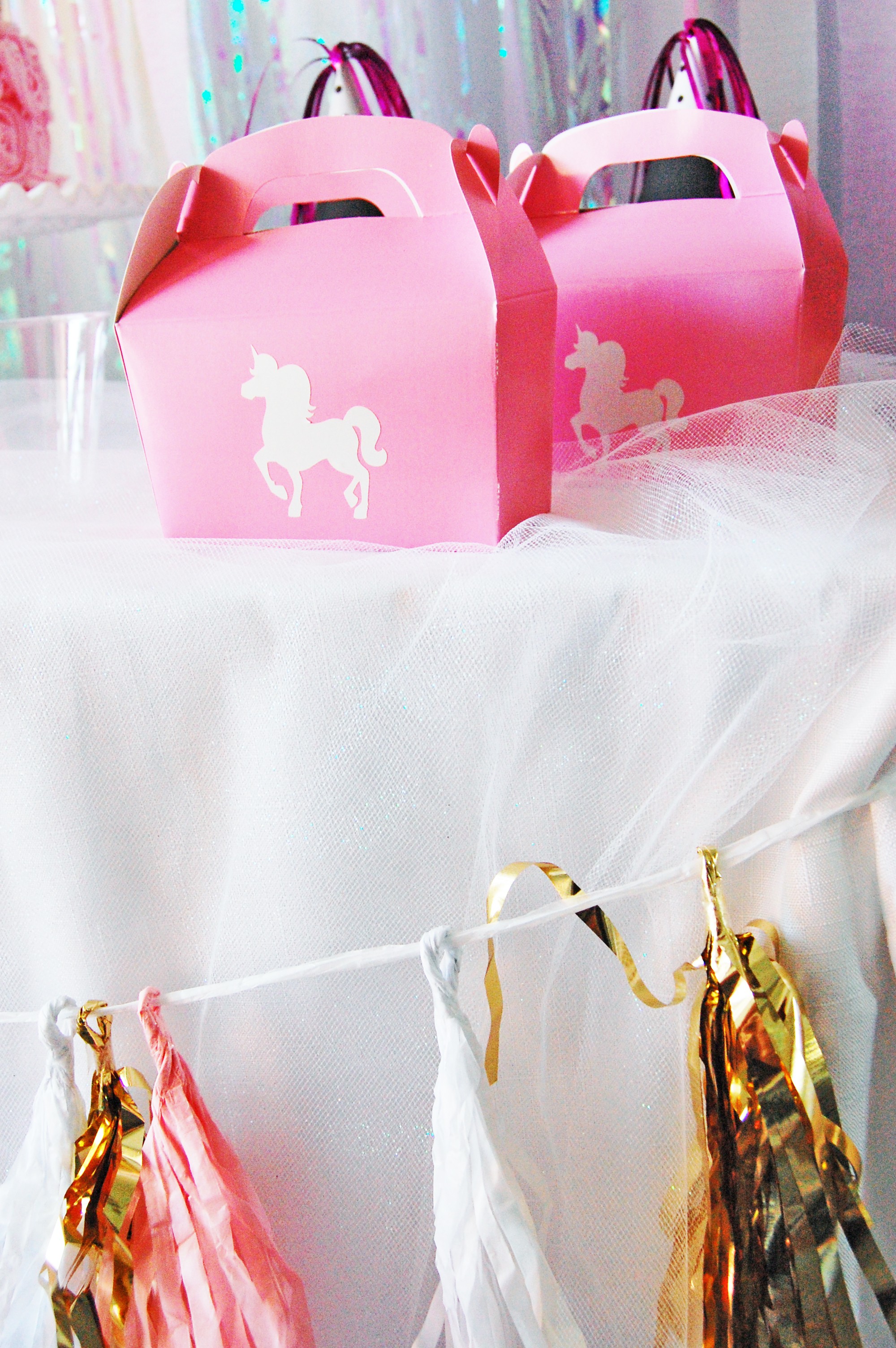 pink and gold unicorn birthday party