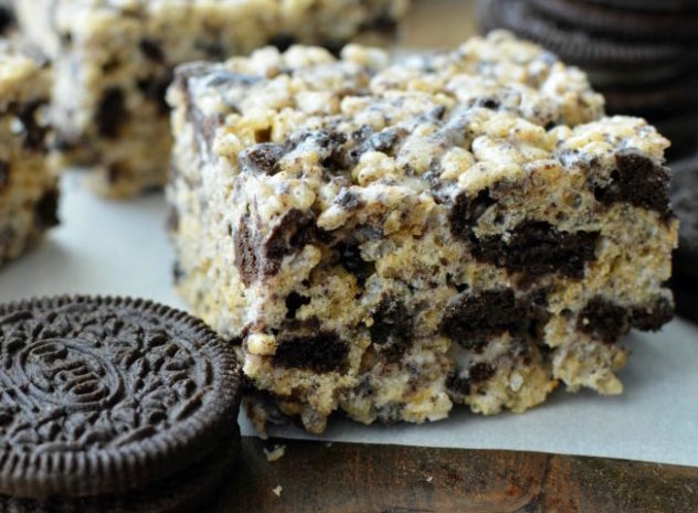 Cheap Dessert Ideas: cookies-cream-rice-krispie-treats