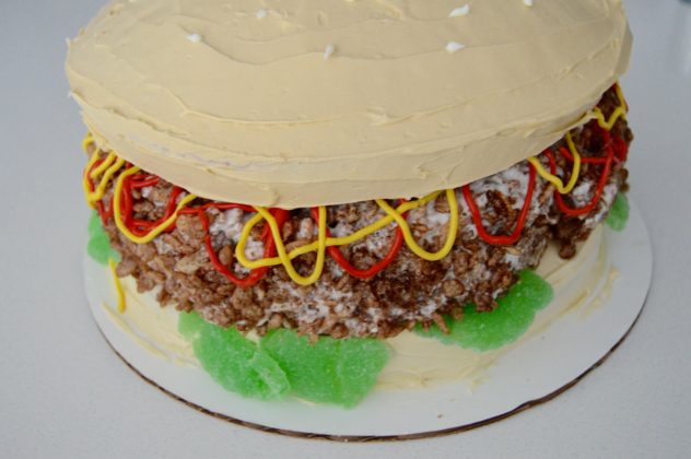 Hamburger Cake 
