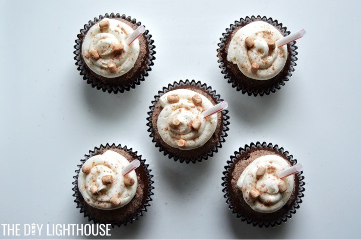 hot-chocolate-cupcakes-frosting