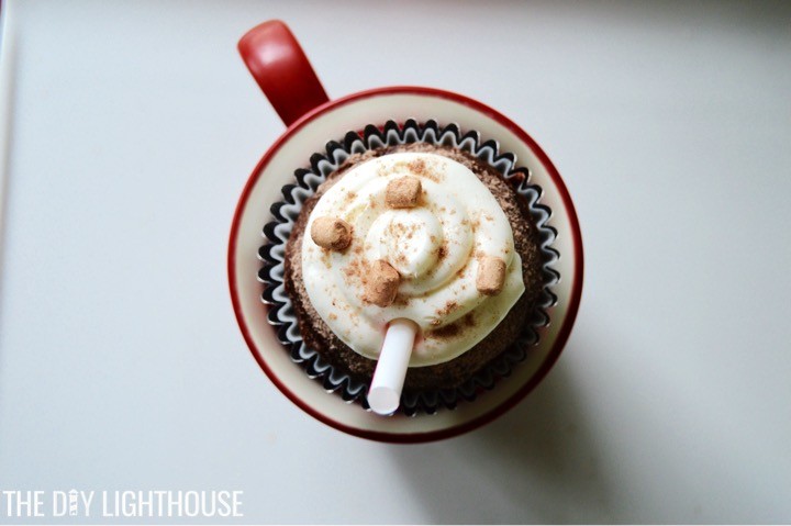 hot-chocolate-cupcakes-mug-top