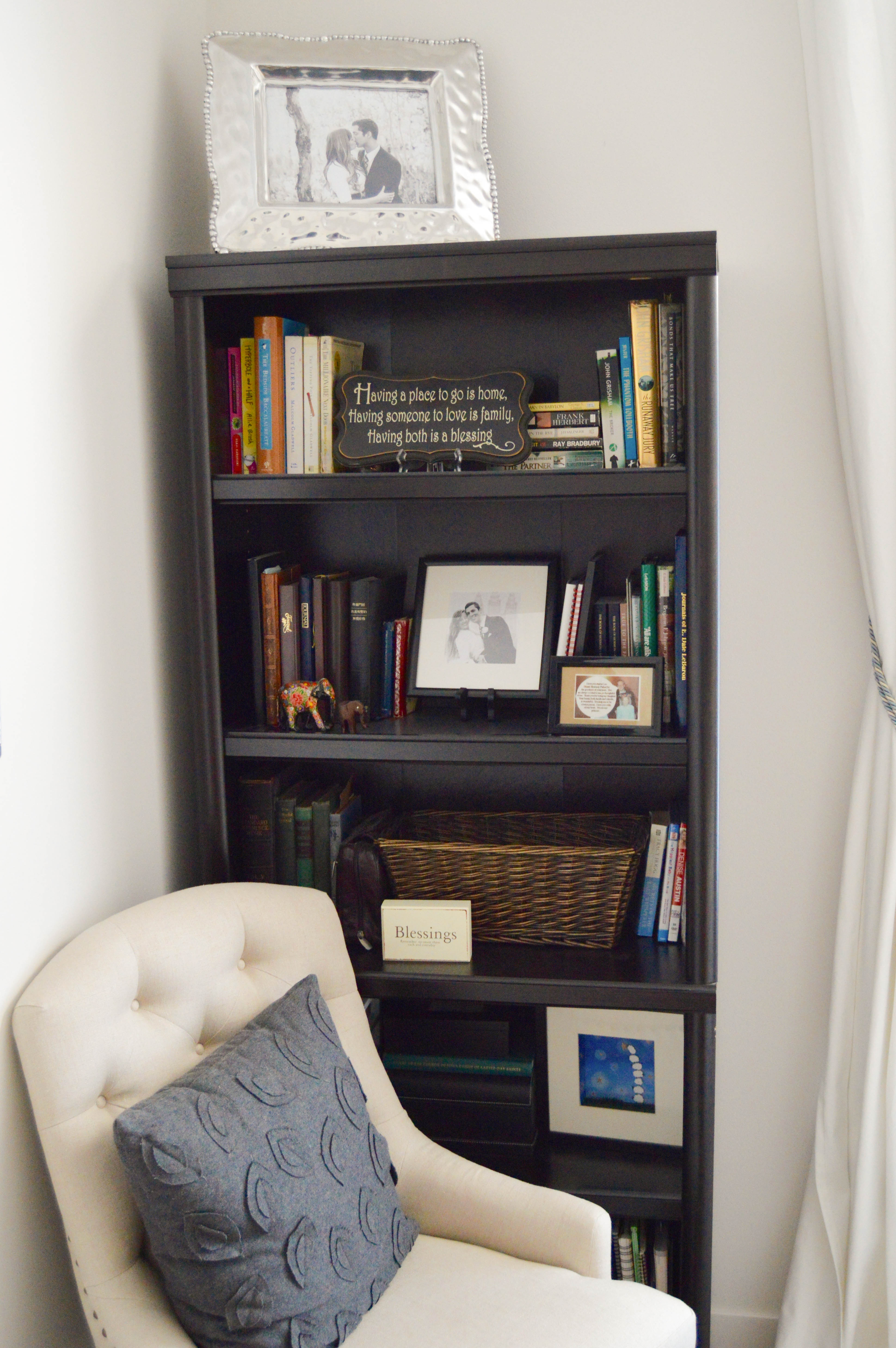 Tips for how to purge and organize your home like a pro. Organizing steps: categorizing and finding homes for things. 5 home organizing rules to live by. Bookcase organizing and arrangement