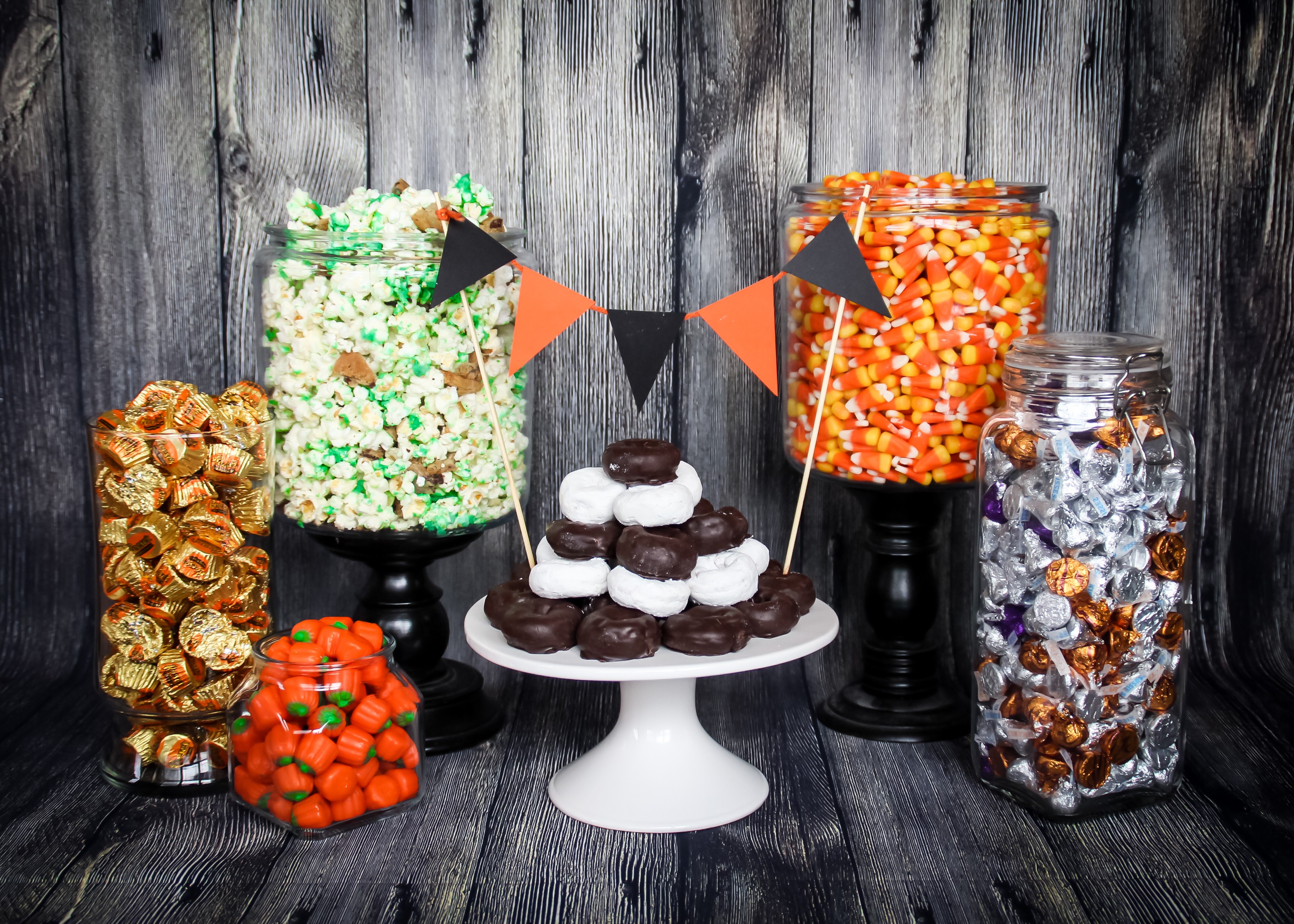 Halloween Candy Party Table-27 - The DIY Lighthouse