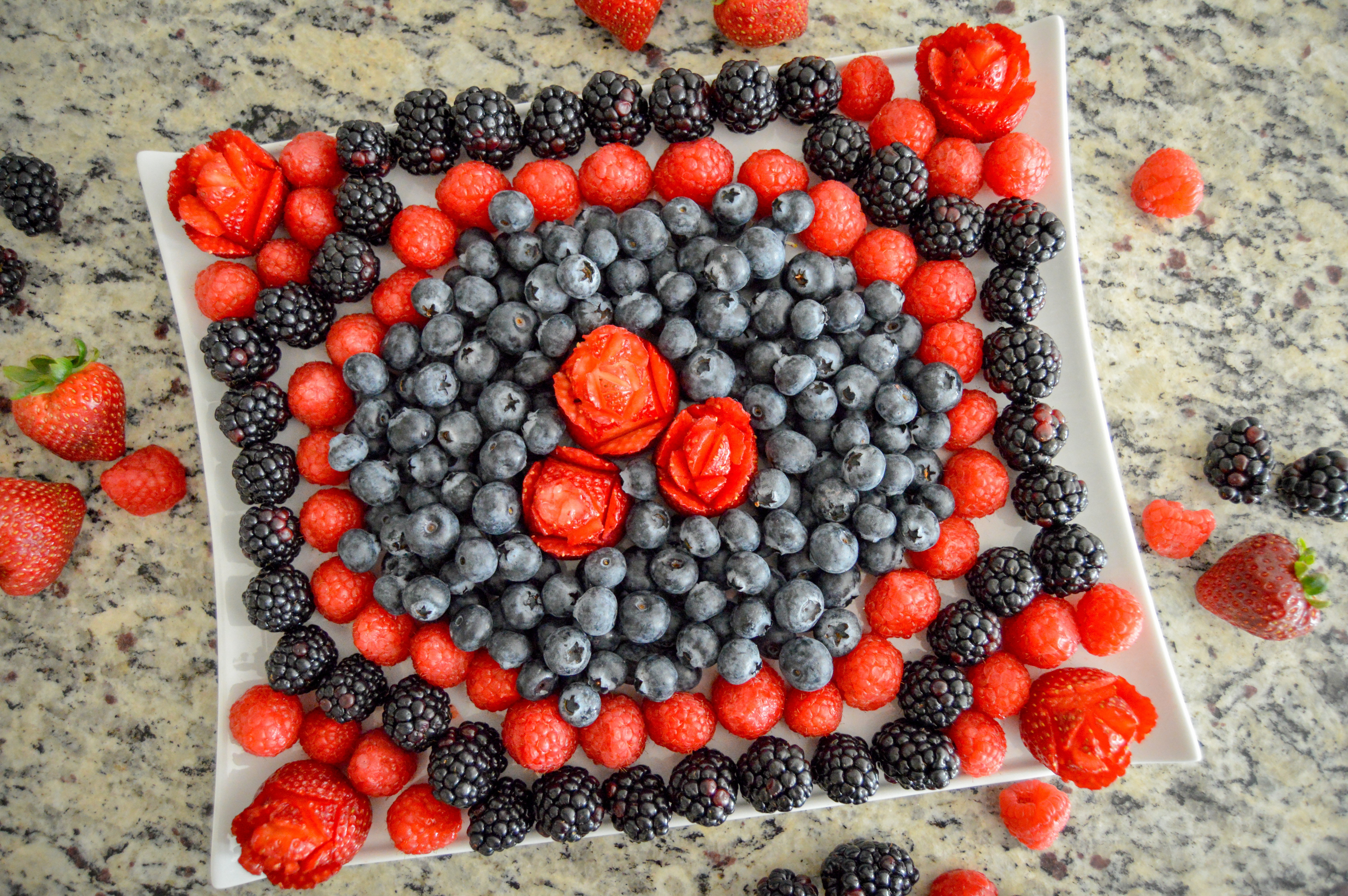 Fruit Tray Tip #3- Add a pattern. Tips for beginners on how to make a diy fruit tray for a party, gathering, or dinner. Easy and simple ideas and fruit tray tips for a beautiful fruit tray.