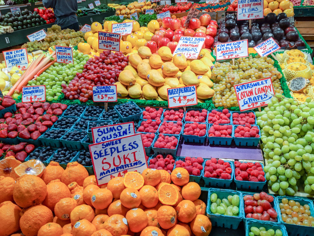Sosio's Fruit and Produce in Pike Place Market - Beecher's cheese making - How to visit Seattle with kids on a 3 day trip. Fun activities to do and where to eat.